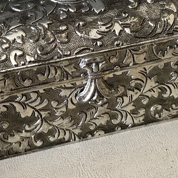 Silver single solid jewelry box - Picture 5 of 5